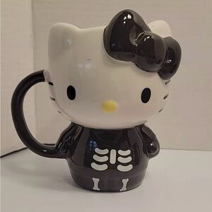 Super rare hello kitty skeleton Halloween mug